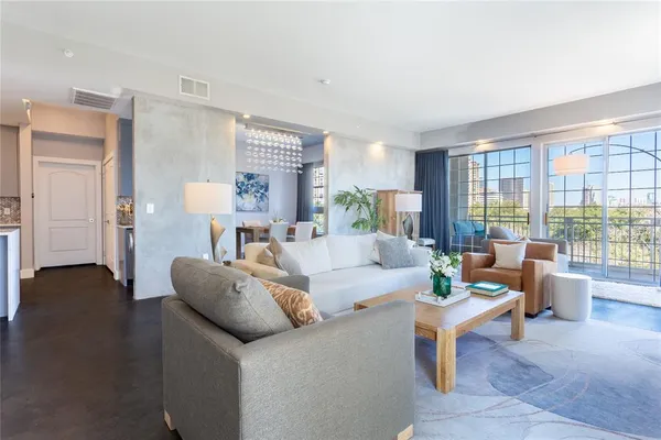 $4,700 | 3225 Turtle Creek Boulevard, Unit 447, Dallas, TX 75219