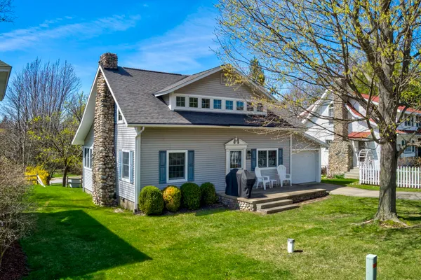 $1,350,000 | 205 North 2nd Street, Unit LOT: 7&8, Leland, MI 49654