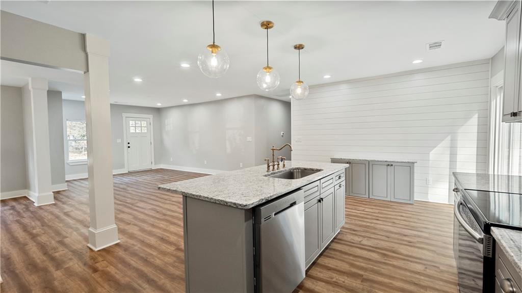 1384 Epworth Street Southwest Atlanta, GA 30310 - Photo 3 of 21