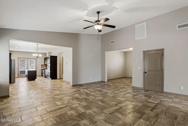 $300,000 | 465 Prime Desert Drive, El Paso, TX 79932