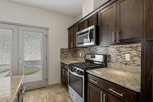 $300,000 | 465 Prime Desert Drive, El Paso, TX 79932