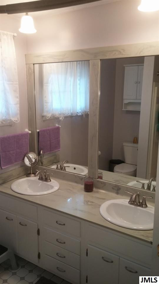 2433 Smiley Way Jackson, MI 49203 - Photo 16 of 36 Photo 16
