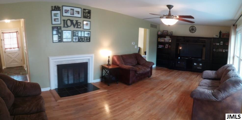 2433 Smiley Way Jackson, MI 49203 - Photo 6 of 36 Photo 6
