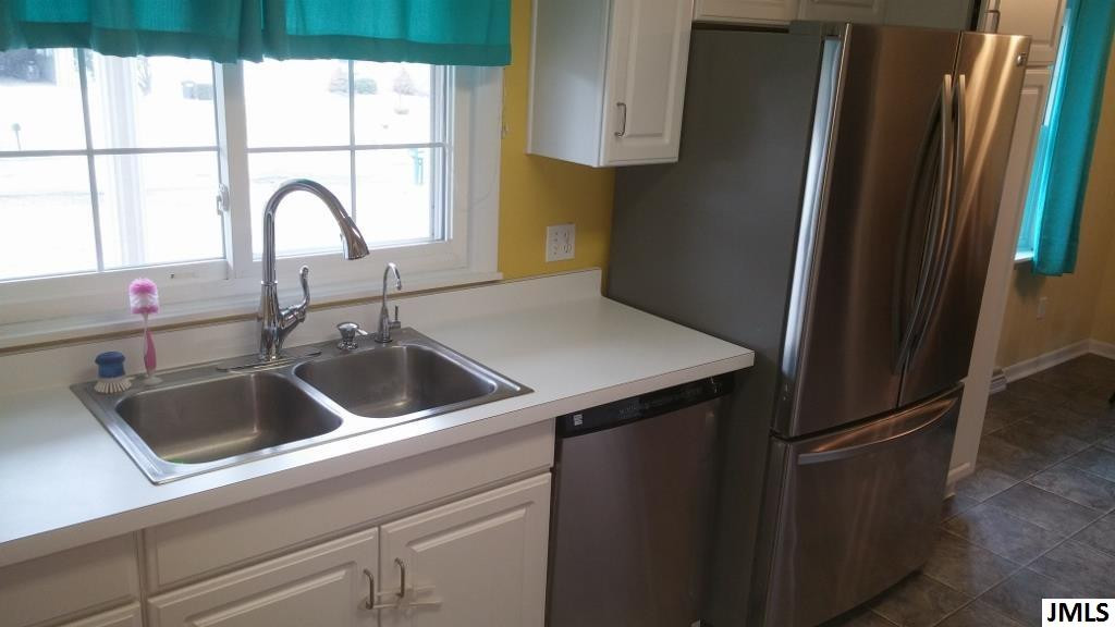 2433 Smiley Way Jackson, MI 49203 - Photo 10 of 36 Photo 10