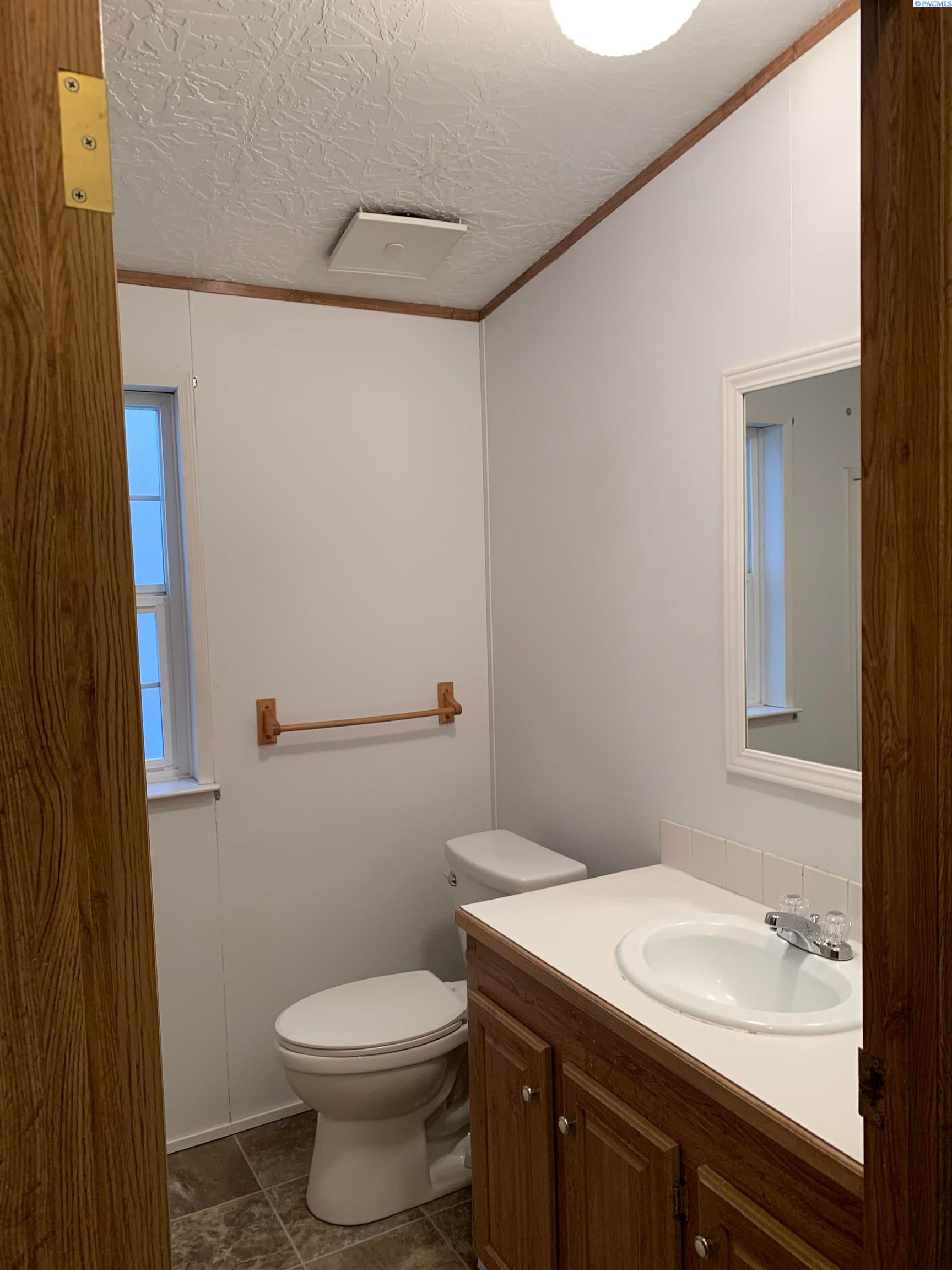 12807 Hicks Road Grandview, WA 98930 - Photo 26 of 45 Gallery Image 26