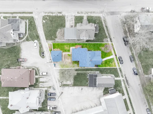 $179,900 | 406 North Alameda Drive, Muncie, IN 47303