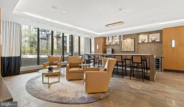 $2,471 | 8300 Wisconsin Avenue, Unit 1B1829, Bethesda, MD 20814