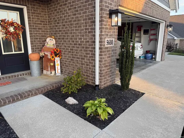 $515,000 | 5680 Brompton Drive, Newburgh, IN 47630