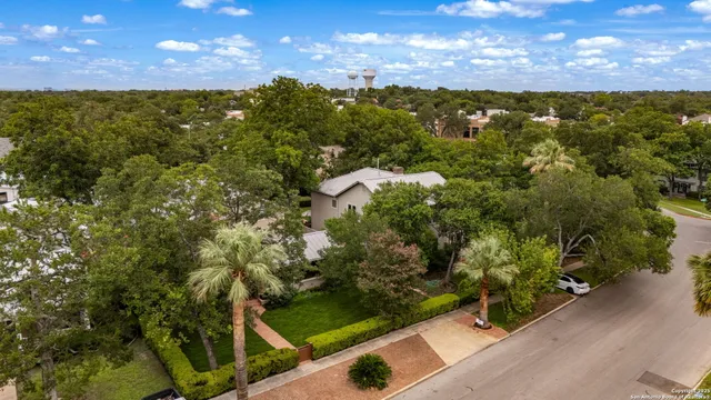 a view of a yard with an outdoor space