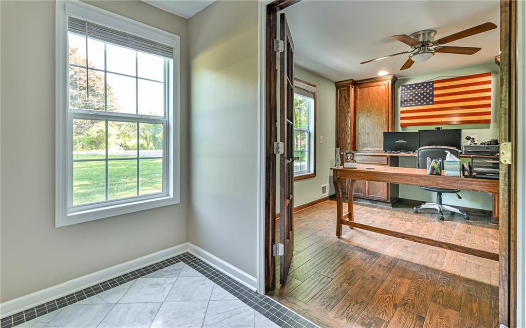 3906 Shepard Road Gibsonia, PA 15044 - Photo 2 of 25 Gallery Image 2