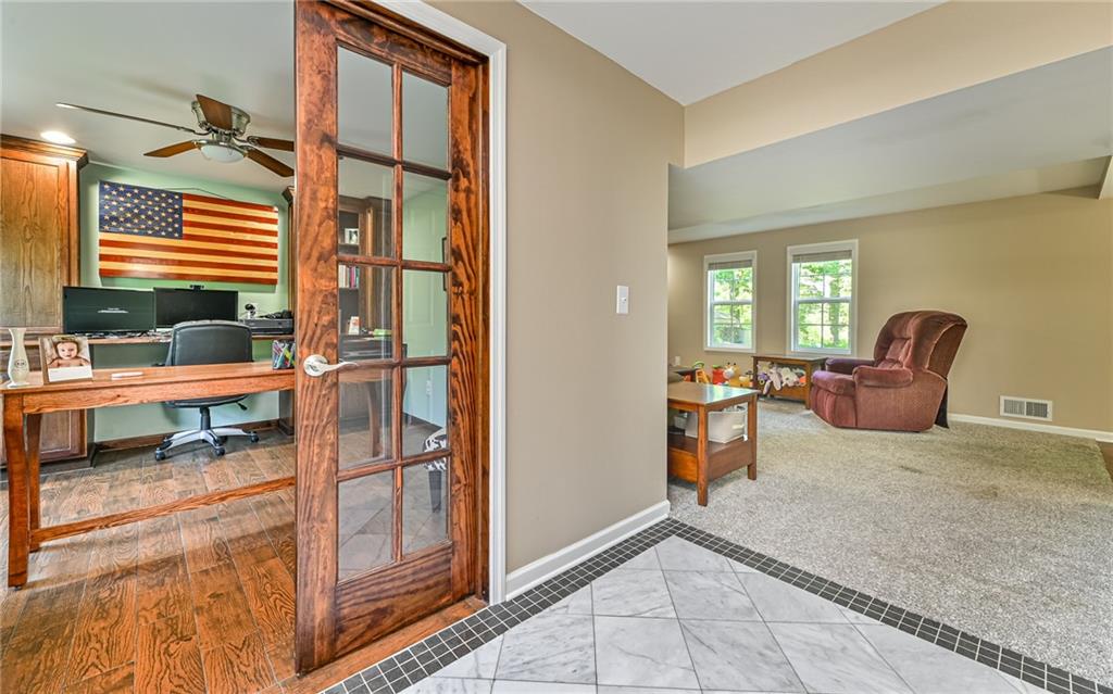 3906 Shepard Road Gibsonia, PA 15044 - Photo 3 of 25 Gallery Image 3