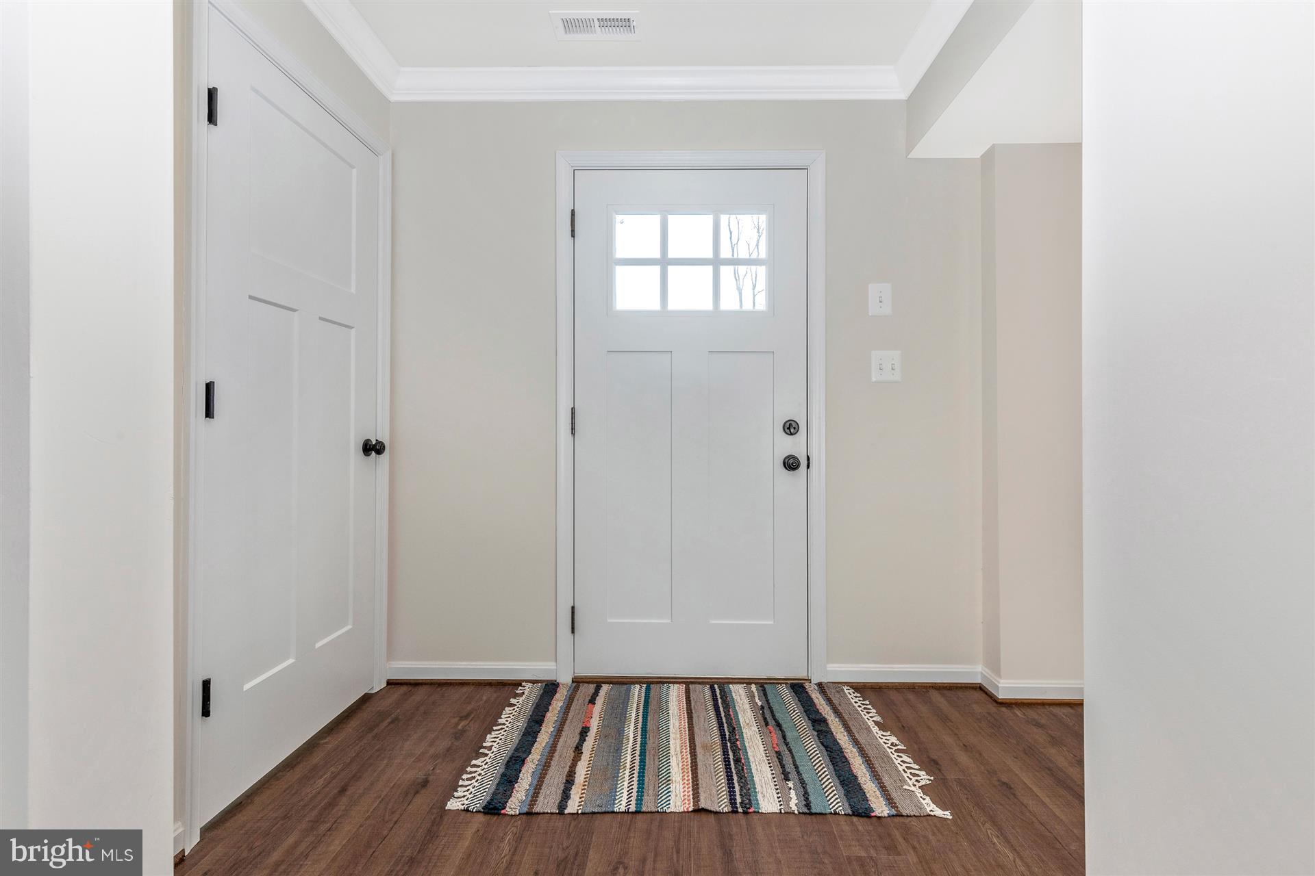 10602 Bethel Road Frederick, MD 21702 - Photo 3 of 33 Entryway