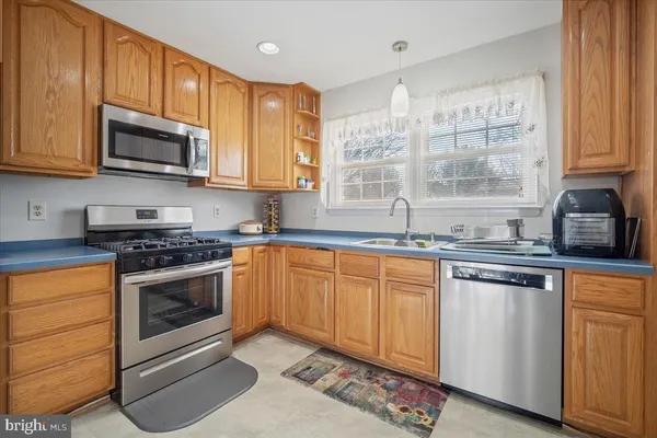 $584,900 | 8217 Mountain Laurel Lane, Gaithersburg, MD 20879