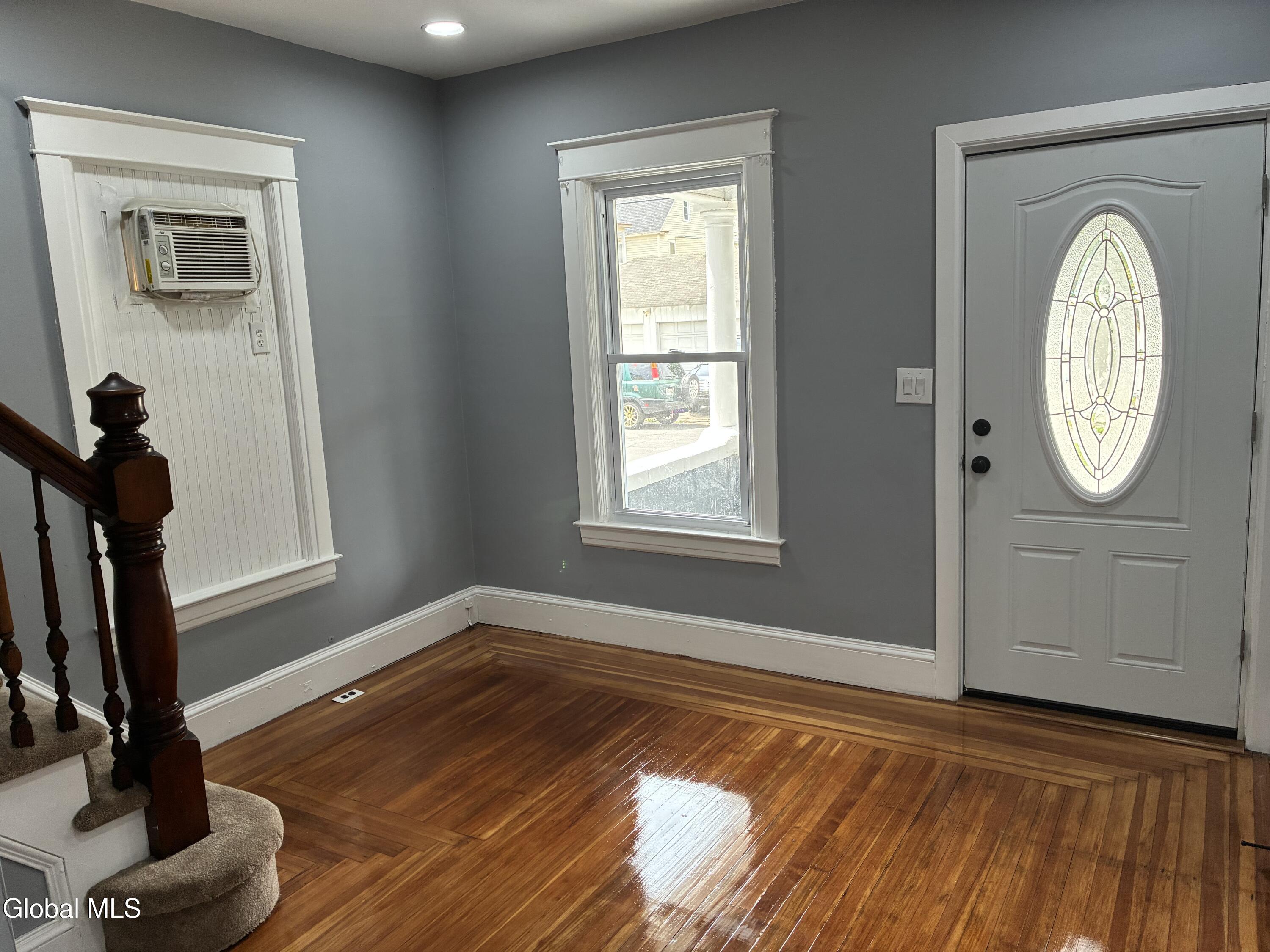 963 Maple Avenue Schenectady, NY 12307 - Photo 8 of 40 IMG_7850 (1)