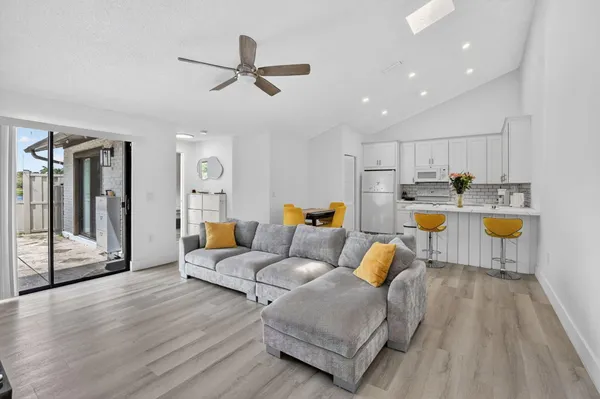 $3,500 | 9903 Boca Gardens Trail, Boca Raton, FL 33496