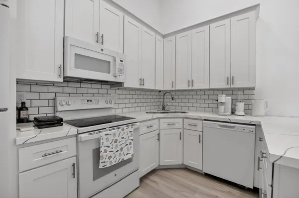 $3,500 | 9903 Boca Gardens Trail, Boca Raton, FL 33496