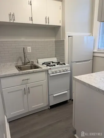 $1,800 | 76 South Adelaide Avenue, Highland Park, NJ 08904