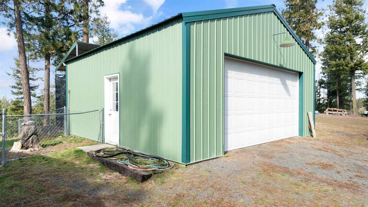 12219 East Tallman Road Chattaroy, WA 99003 - Photo 15 of 20 Gallery Image 15