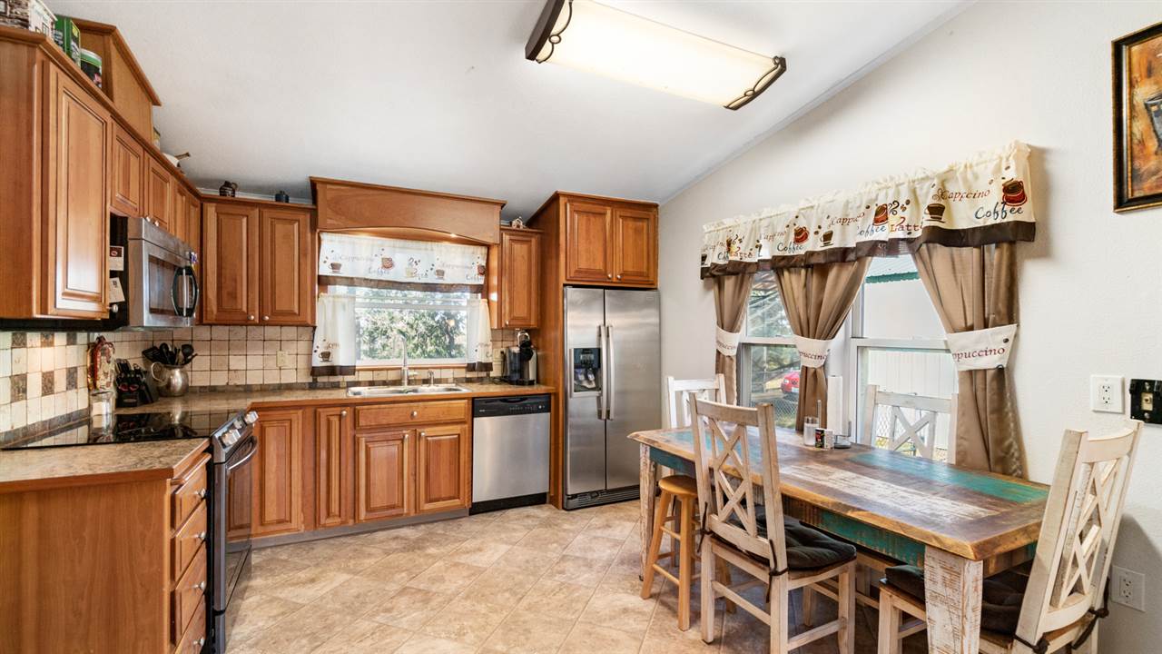 12219 East Tallman Road Chattaroy, WA 99003 - Photo 9 of 20 Gallery Image 9