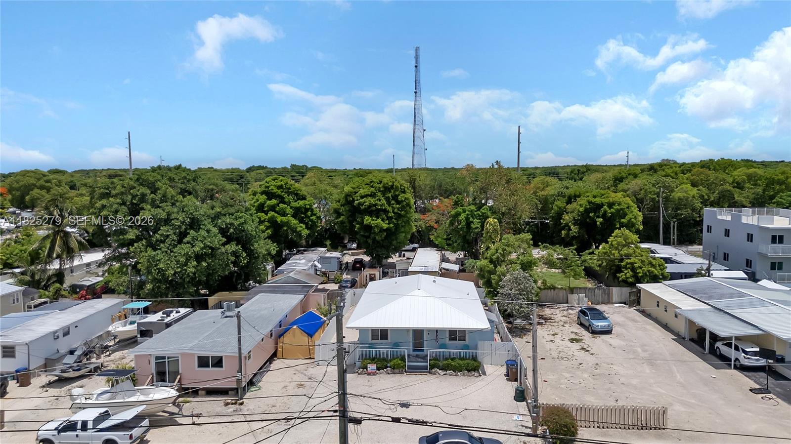 939 Plantation Road Key Largo, FL 33037 - Photo 35 of 40