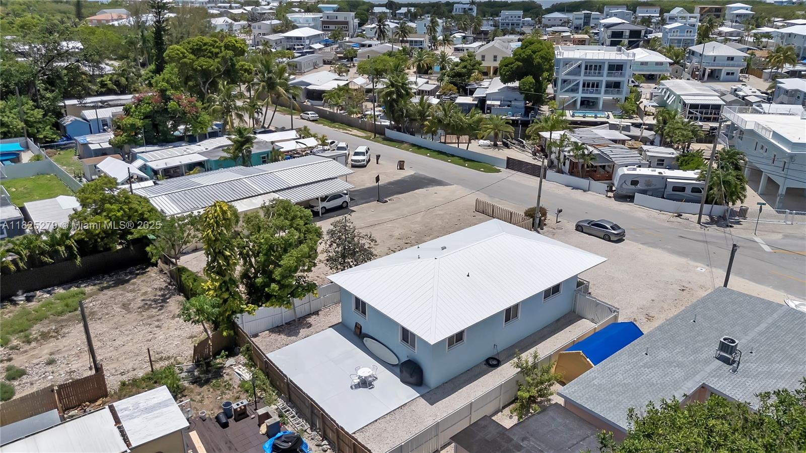 939 Plantation Road Key Largo, FL 33037 - Photo 38 of 41 an aerial view of a city