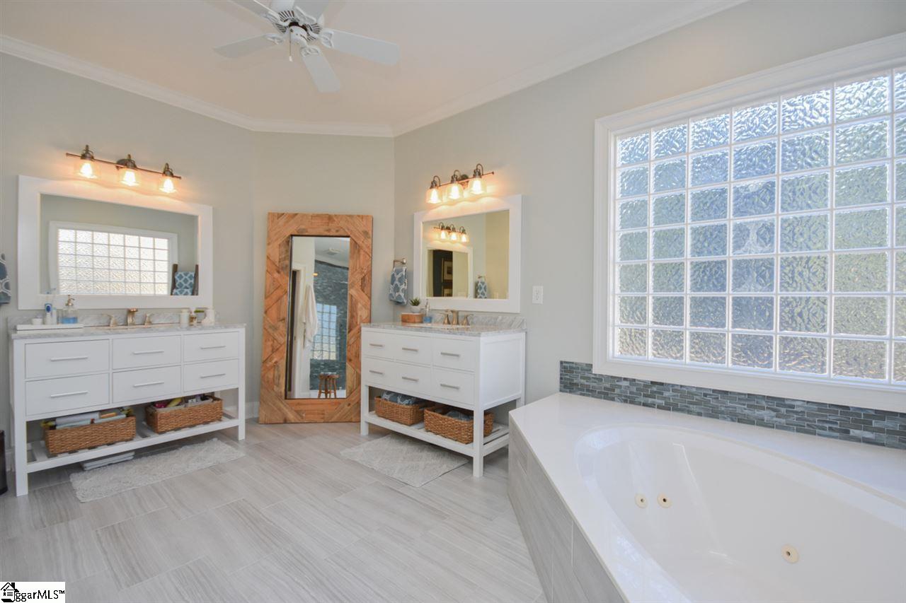 107 Player Way Simpsonville, SC 29681 - Photo 19 of 35 Gallery Image 19