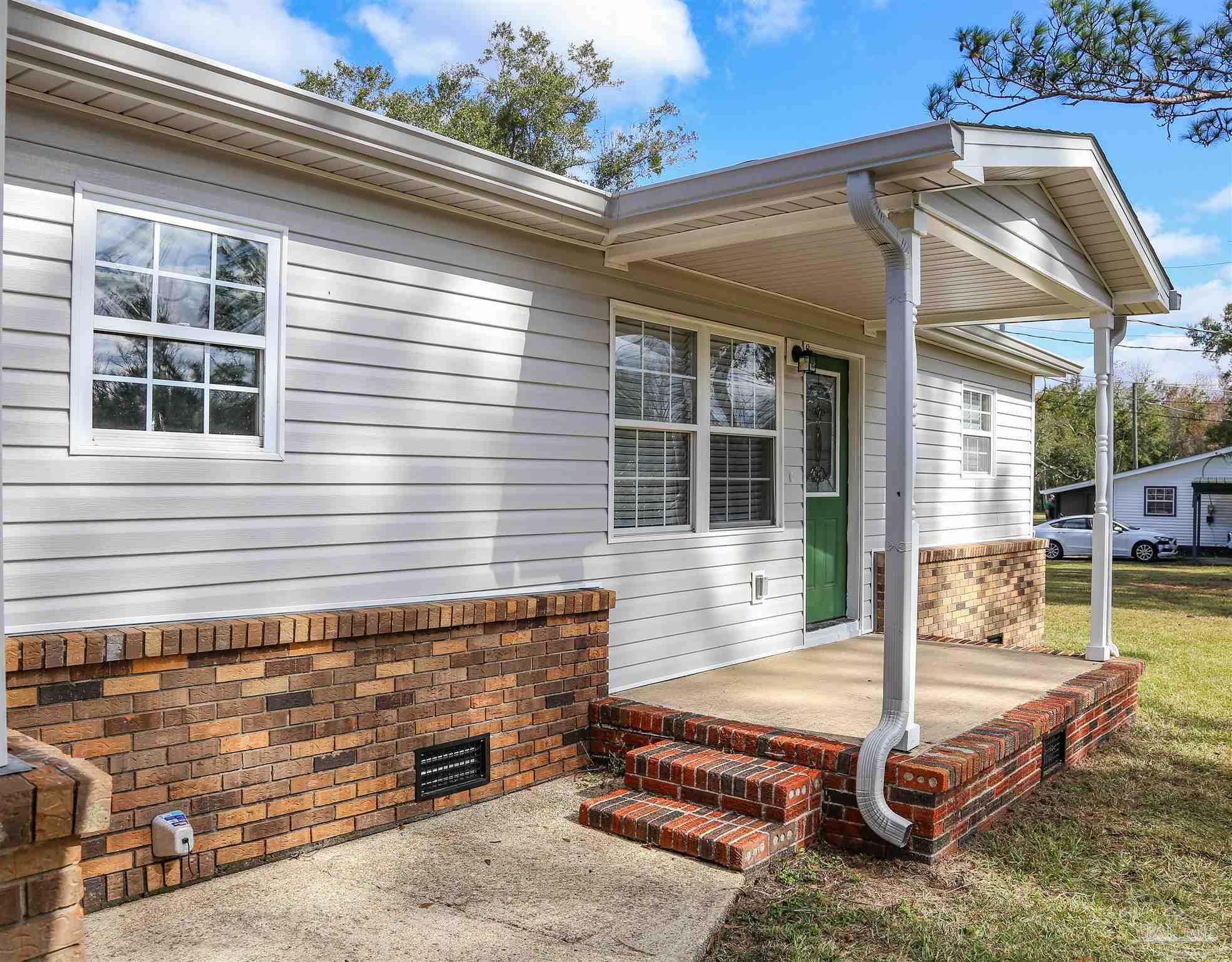 570 Neal Road Cantonment, FL 32533 - Photo 5 of 28