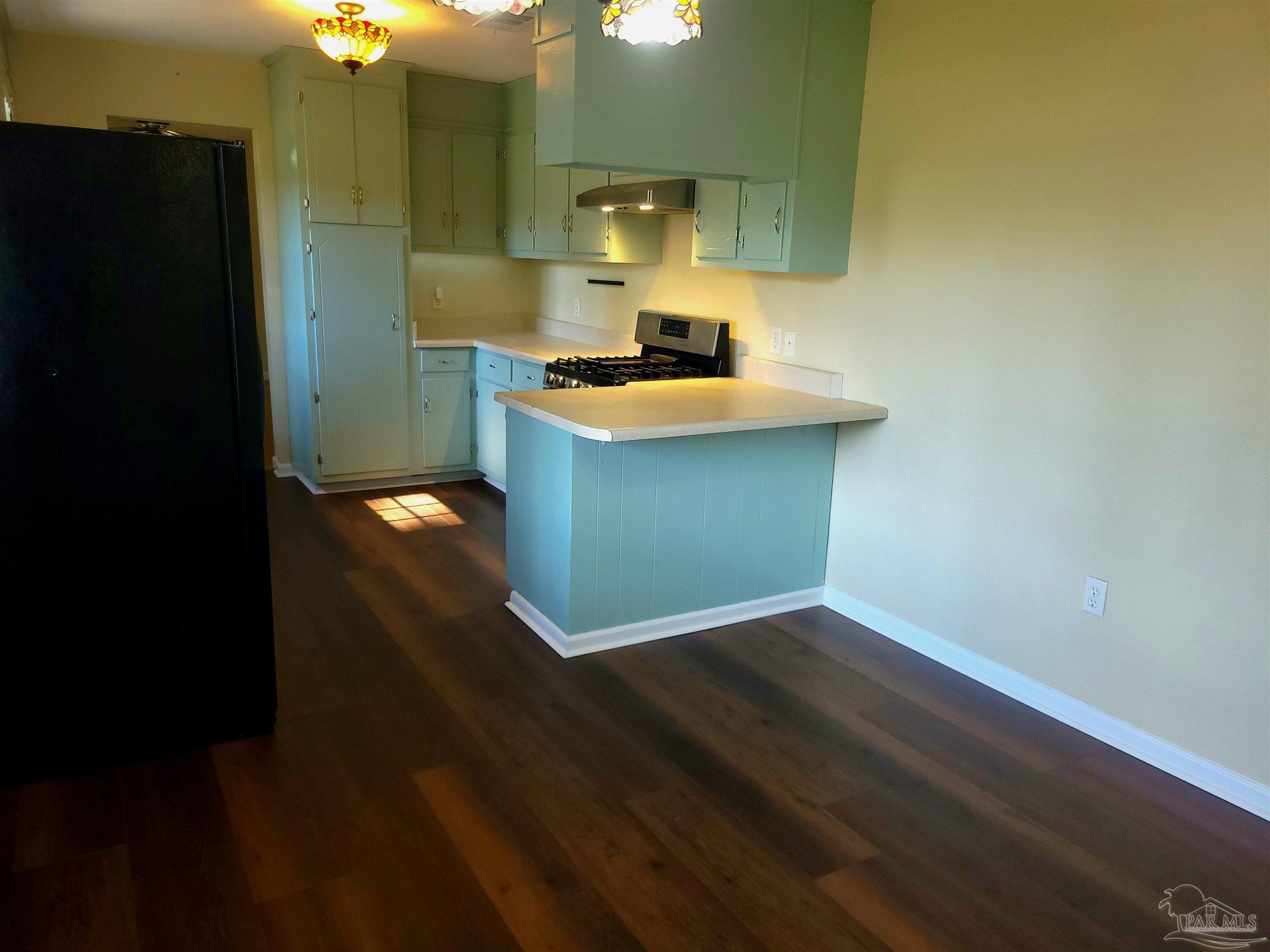 570 Neal Road Cantonment, FL 32533 - Photo 6 of 28