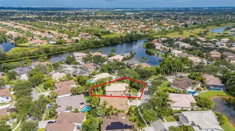 $975,000 | 1811 Northwest 168th Avenue, Pembroke Pines, FL 33028
