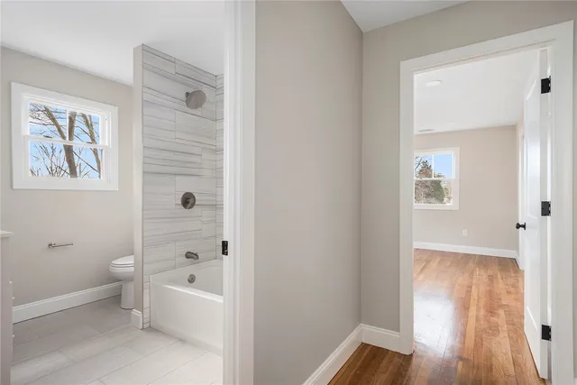 $749,900 | 137 Bayview Avenue, North Kingstown, RI 02852