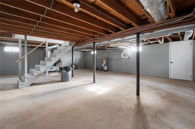 $749,900 | 137 Bayview Avenue, North Kingstown, RI 02852