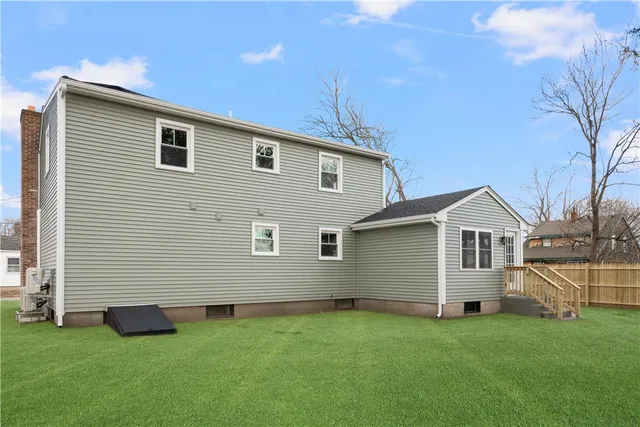 $749,900 | 137 Bayview Avenue, North Kingstown, RI 02852