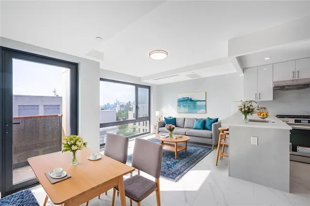 $933,000 | 643 5th Avenue, Unit 6D | Greenwood Heights