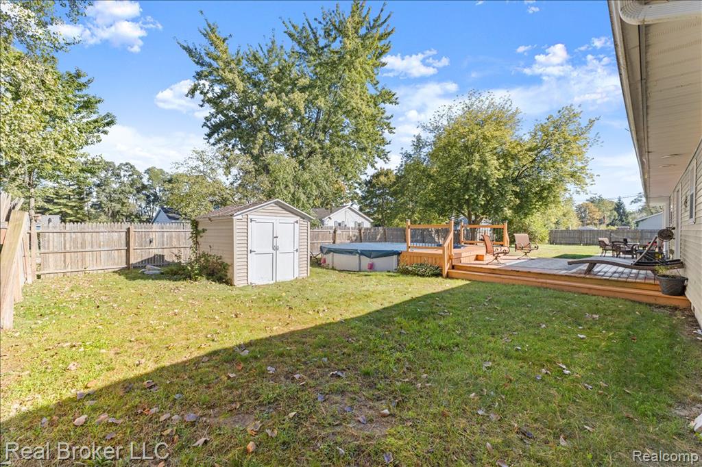 4268 Ravenswood Road Port Huron, MI 48060 - Photo 40 of 46
