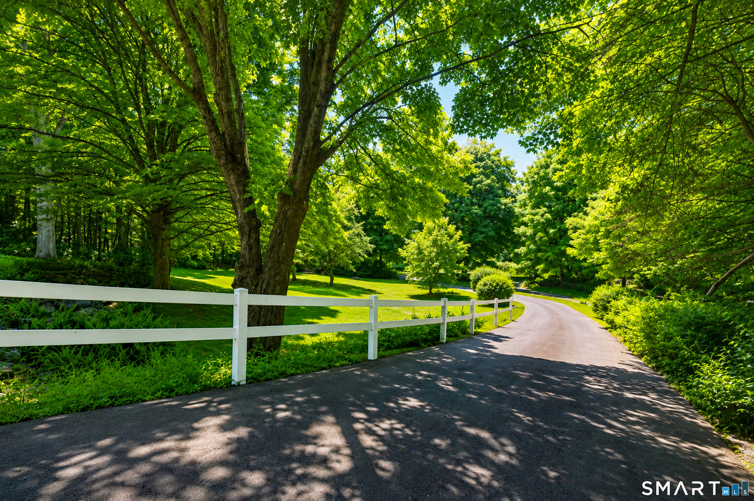 12 Walker Road Woodbury, CT 06798 - Photo 3 of 39