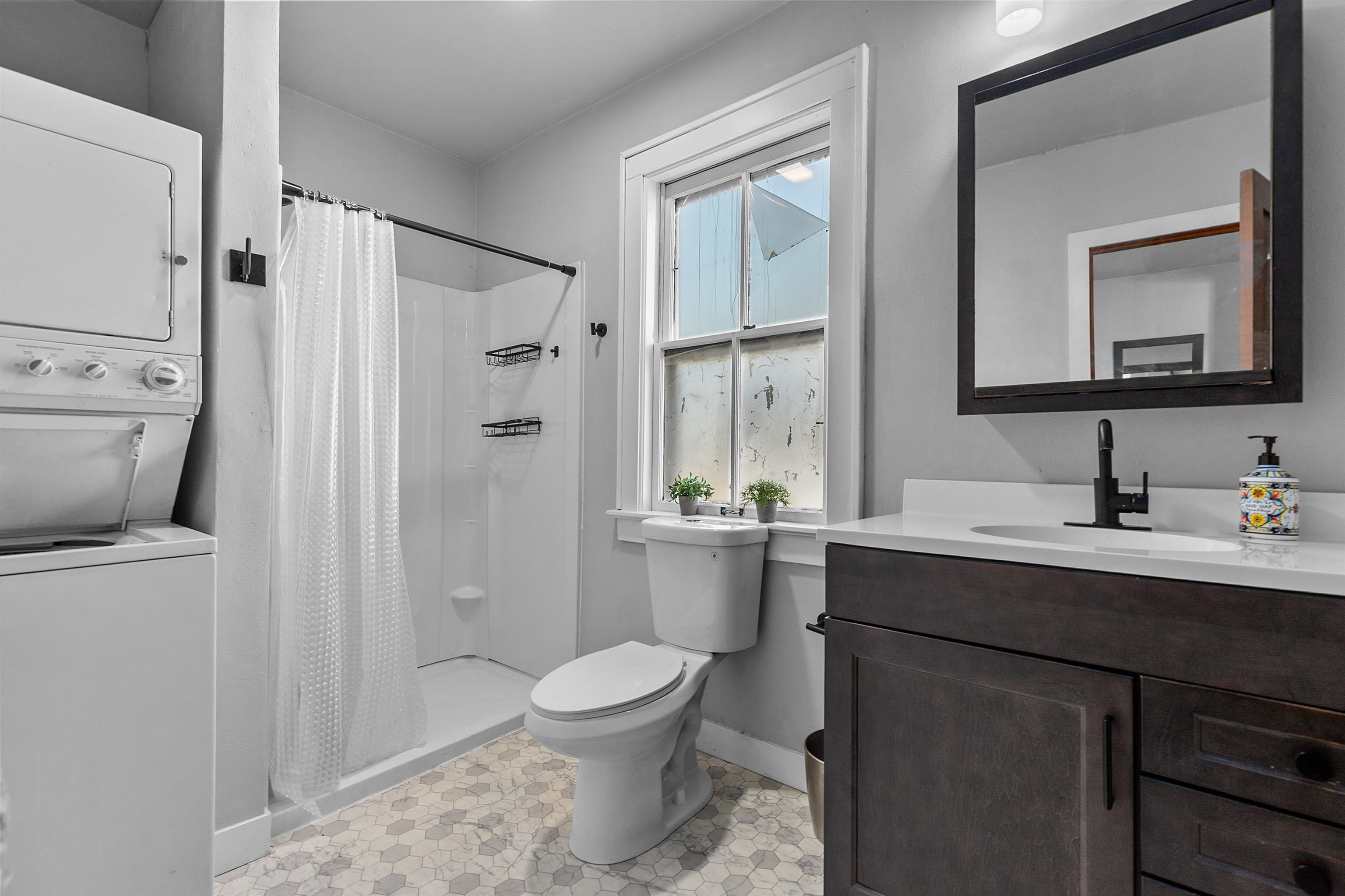 818 North Durkee Street Appleton, WI 54911 - Photo 8 of 45