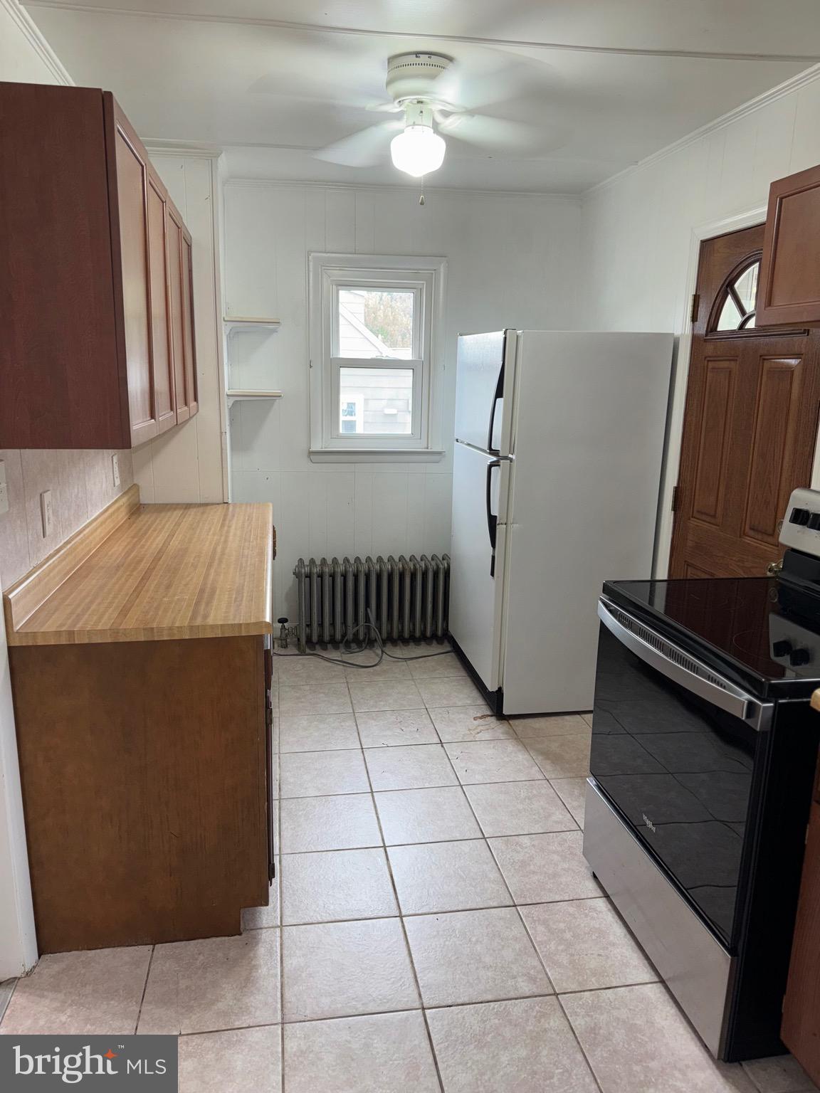 3021 Edgewood Avenue Baltimore, MD 21234 - Photo 4 of 10