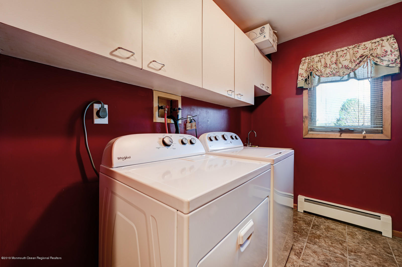32 Hluchy Road Robbinsville, NJ 08691 - Photo 23 of 33 a utility room with dryer and washer