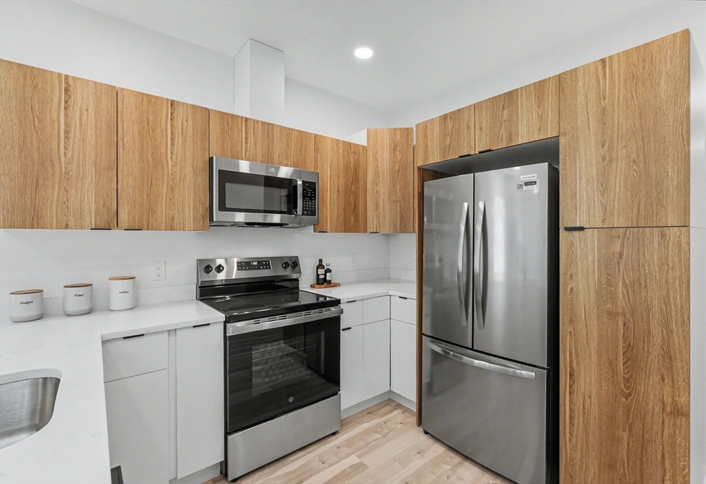 71 Portland Street, Unit 101 Haverhill, MA 01830 - Photo 3 of 23