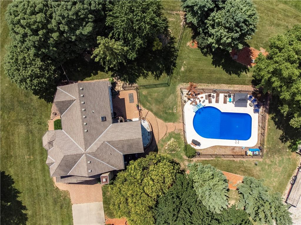 1090 Northeast Blackwell Road Lee's Summit, MO 64086 - Photo 2 of 35