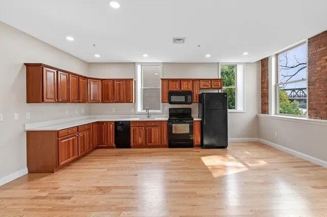 $324,900 | 72 River Street, Unit 3, Haverhill, MA 01832