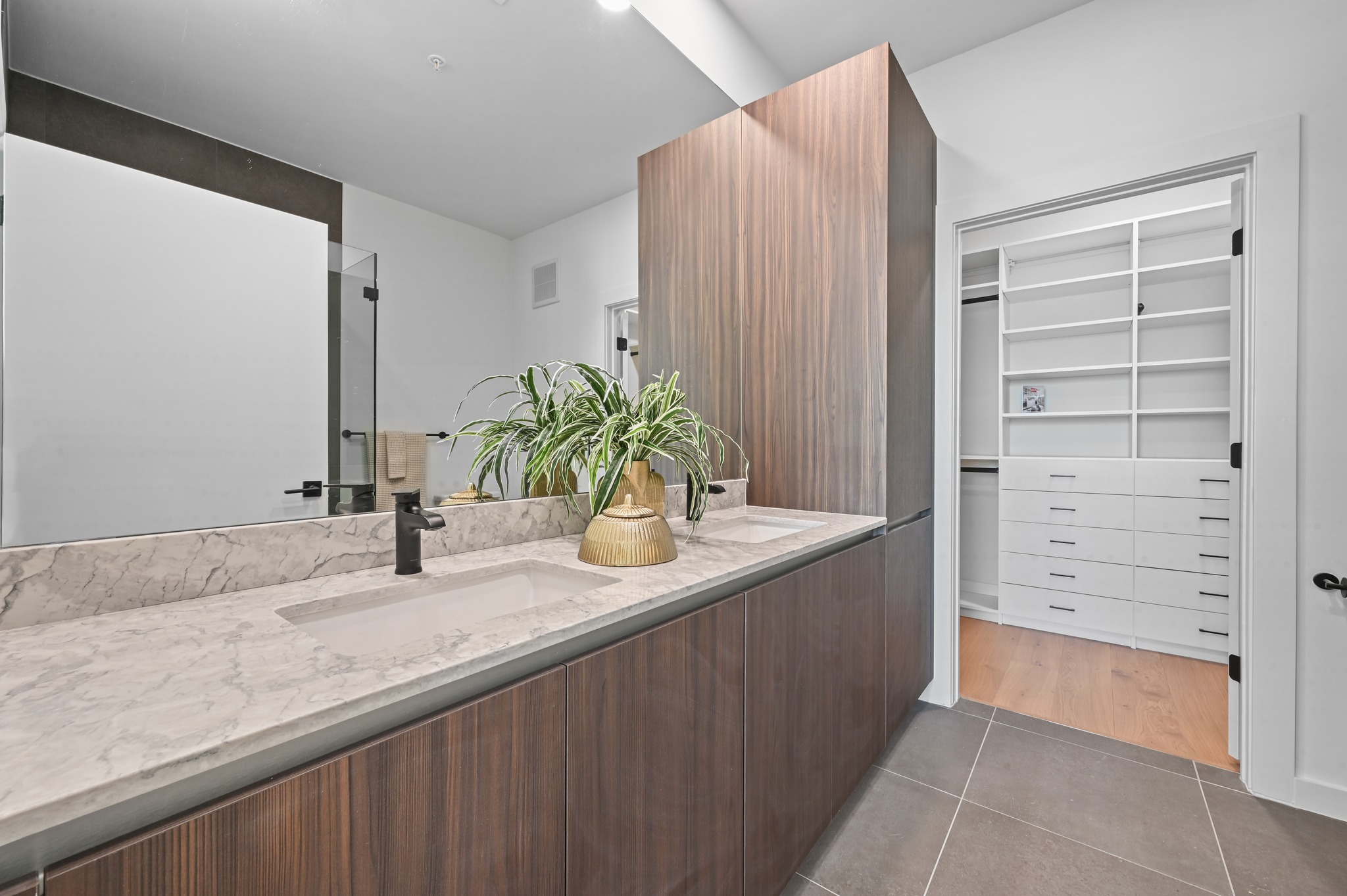 2209 South 1st Street, Unit 209 Austin, TX 78704 - Photo 13 of 38 Primary Bathroom