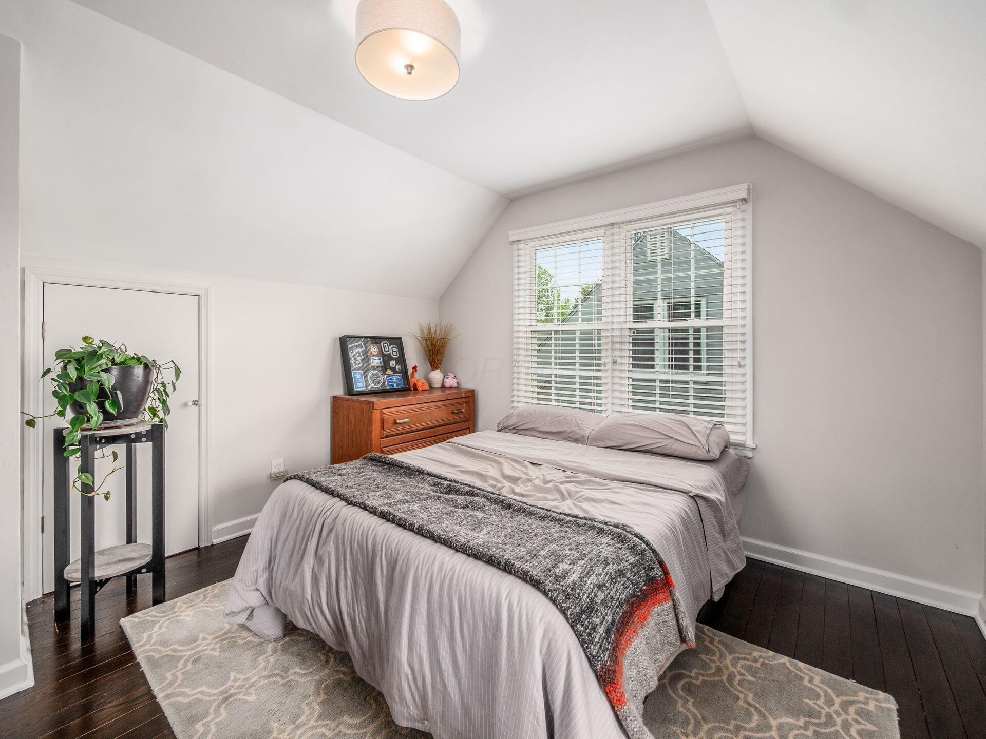 194 Demorest Road Columbus, OH 43204 - Photo 27 of 45 Bedroom 3