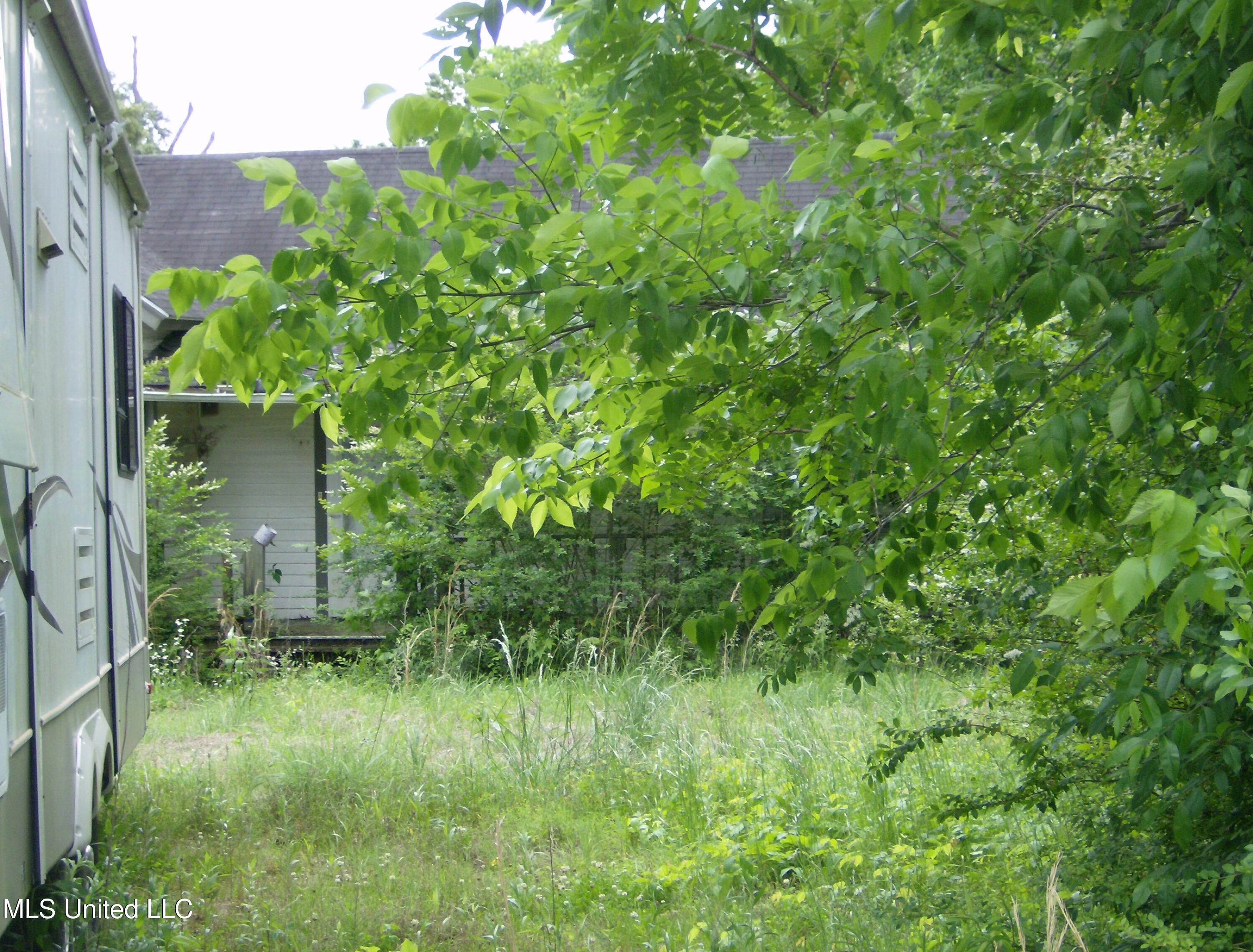 13705 Byhalia Road Byhalia, MS 38611 - Photo 5 of 7 Old Home-DO NOT ENTER