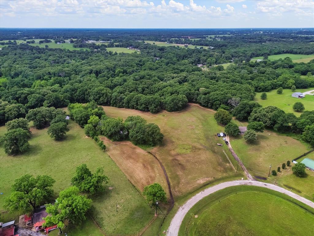 300 Pecan Circle Emory, TX 75440 - Photo 8 of 37