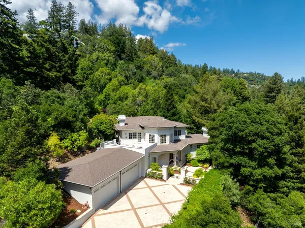 $4,990,000 | 2 Woodland Place, Kentfield, CA 94904