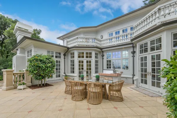 $4,990,000 | 2 Woodland Place, Kentfield, CA 94904