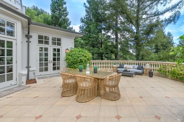 $4,990,000 | 2 Woodland Place, Kentfield, CA 94904