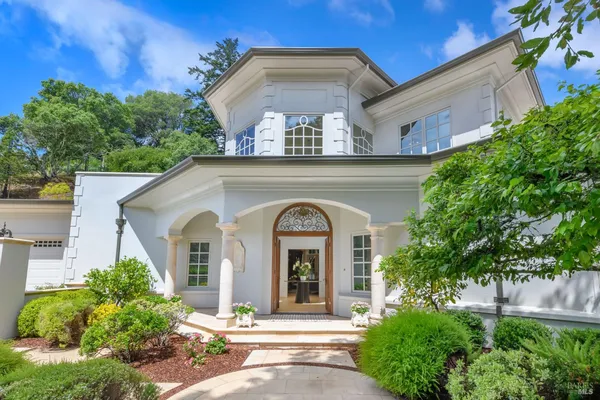 $4,990,000 | 2 Woodland Place, Kentfield, CA 94904