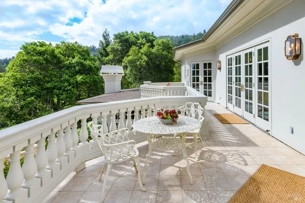$4,990,000 | 2 Woodland Place, Kentfield, CA 94904